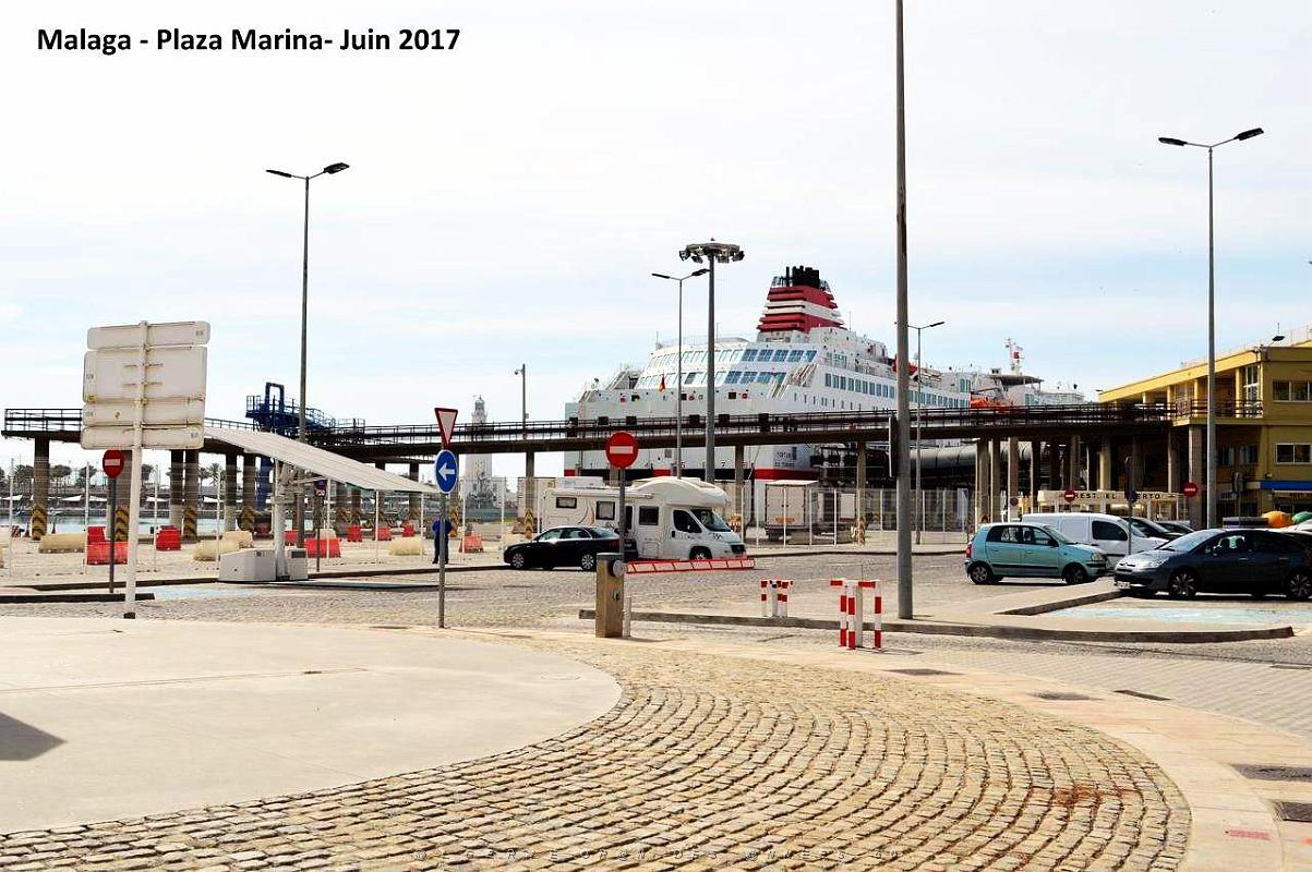 055- Malaga Plaza Marina.JPG